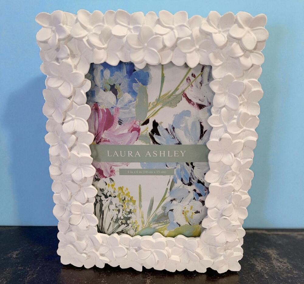 Laura Ashley White Textured Resin Flower Floral 4 X 6 Picture Frame Bridal Baby